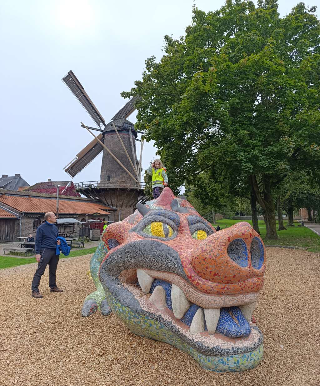 xanten mit kindern drache windmuehle