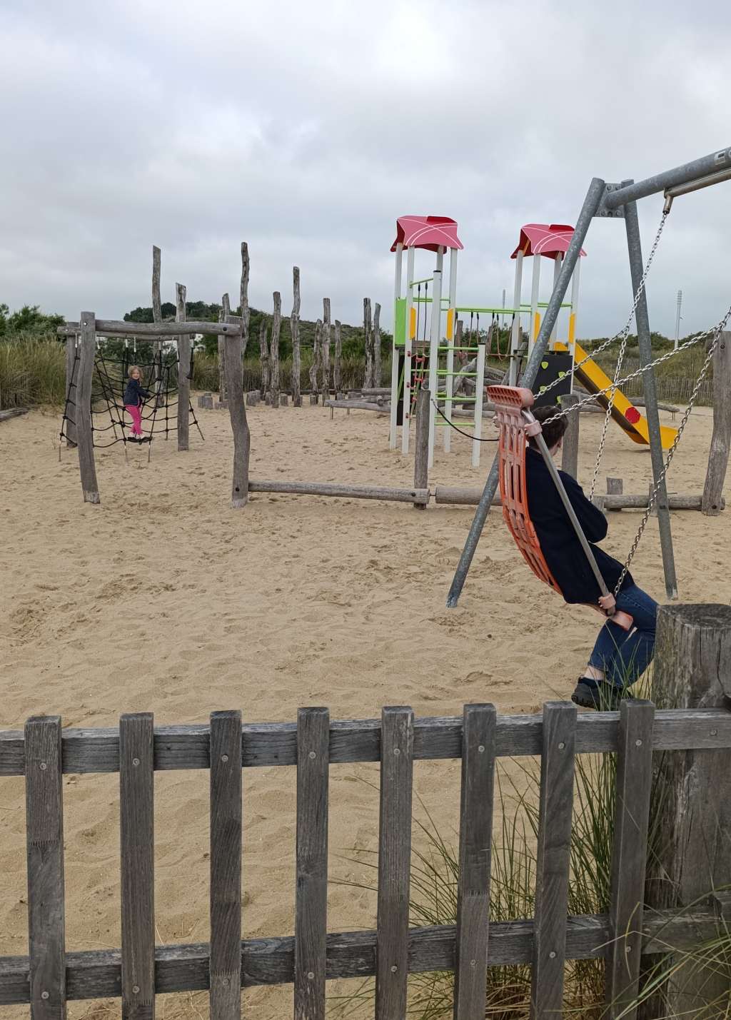 calais mit kindern spielplatz strand