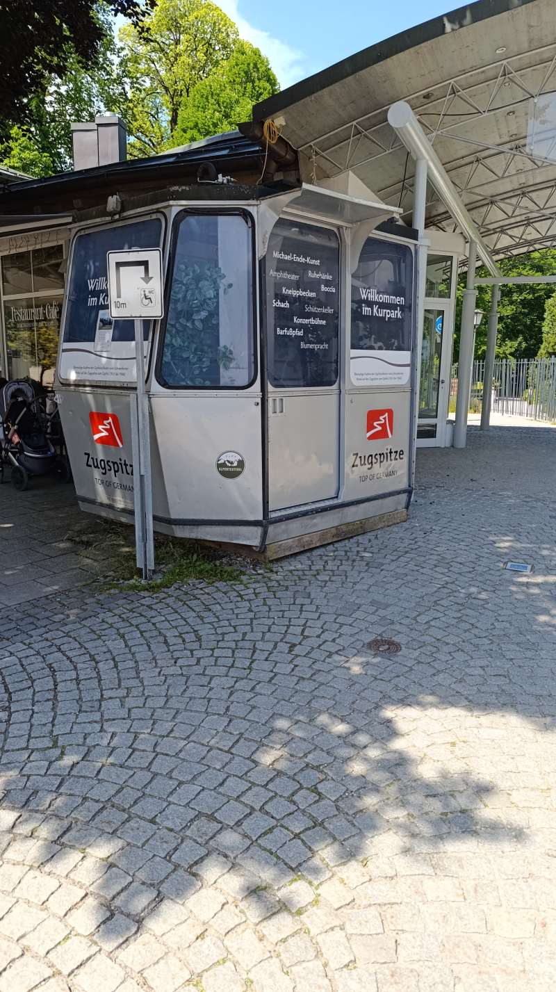 zugspitzbahn gondel garmisch-patenkirchen