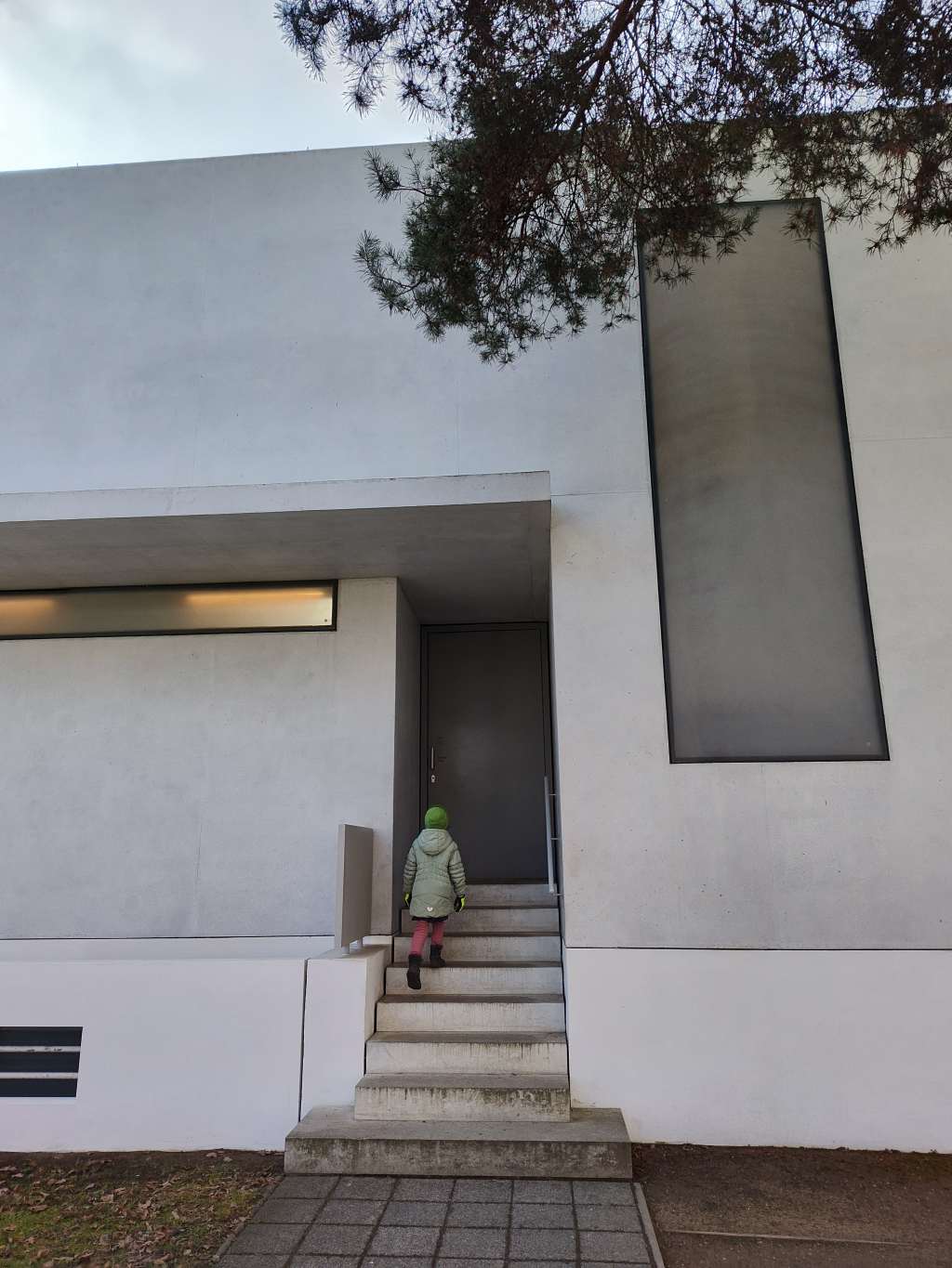 dessau mit Kind direktorenhaus bauhaus