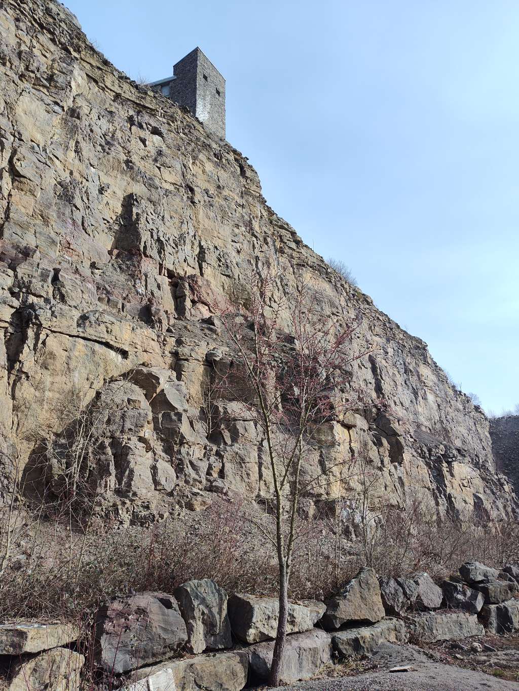 schillathöhle steinbruch huthaus