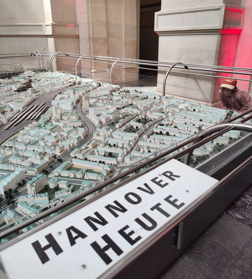 hannover mit kindern rathaus diorama