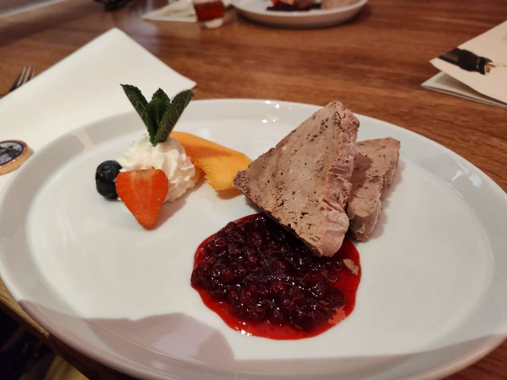 soest pumpernickel parfait