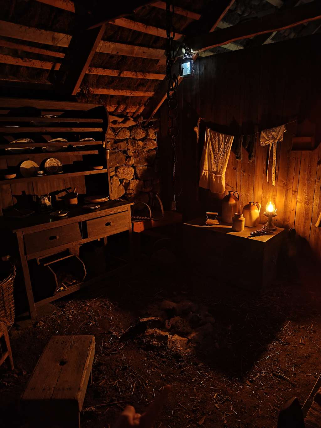 highland folk museum black house innen