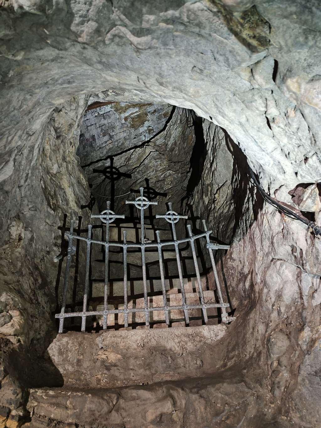 st fillans cave treppe